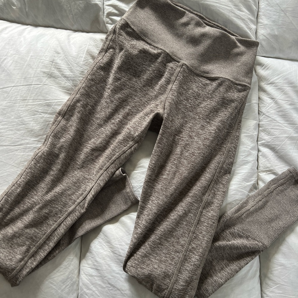 Alo Yoga, Leggings, XS, Beige